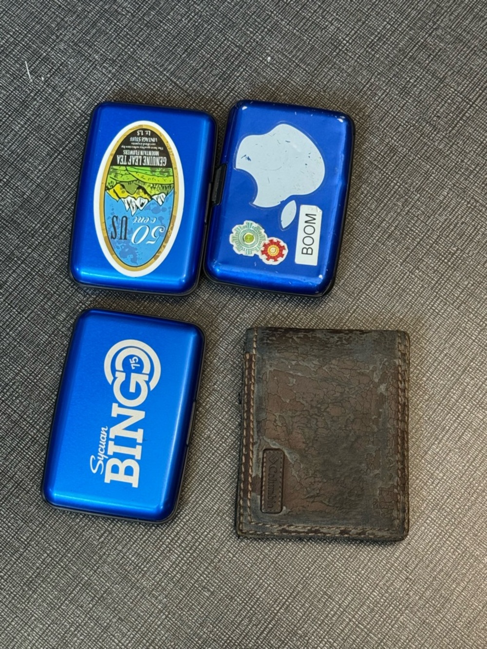 Lot of 4 wallets leather and hard shell